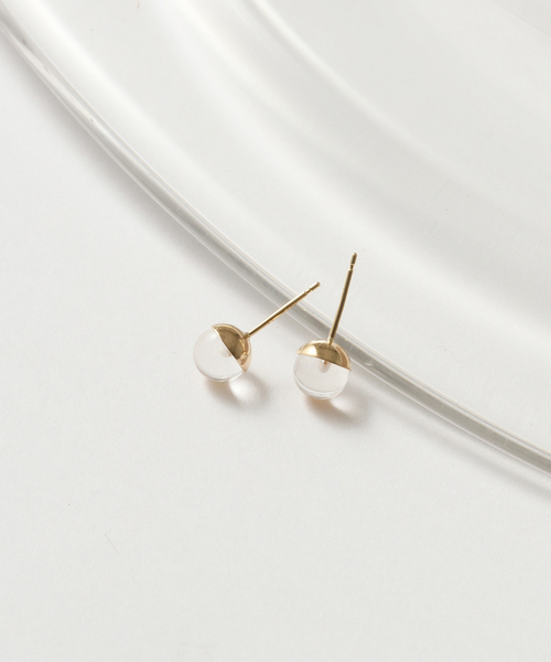 Lilas(リラ)の「クォーツ6mmカップボールピアス K10(両耳)(ピアス(両耳用)・レディース・ゴールド・FREE)」の1枚目の写真