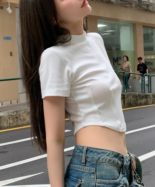 Vipoa(ヴィポア)の「コルセット風デザインT(Tシャツ/カットソー・レディース・カーキ/ホワイト/ブラック・FREE)」の5枚目の写真