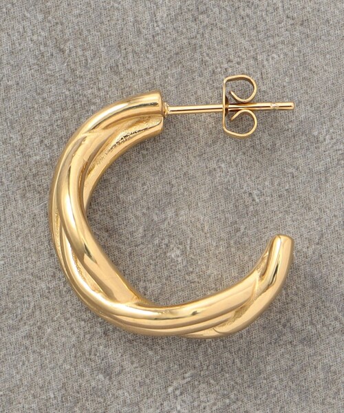 FREAK'S STORE（フリークスストア）の「限定展開　ツイスト フープピアス（ピアス（両耳用）・レディース・ゴールド/シルバー・ONE SIZE）」の12枚目の写真