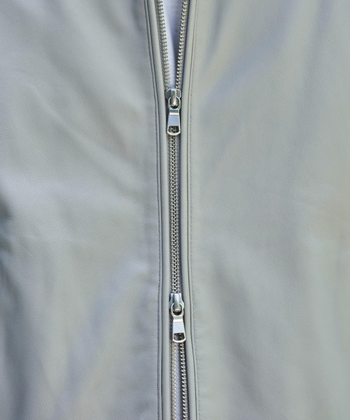 TETE HOMME（テットオム）の「【WEB限定】ラムレザーシングルライダースジャケット / レザーブルゾン（ライダースジャケット・メンズ・ブラック系1/ブラック系2/グレー・SMALL/LARGE/XX-LARGE/XXX-LARGE/X-LARGE/MEDIUM）」の22枚目の写真