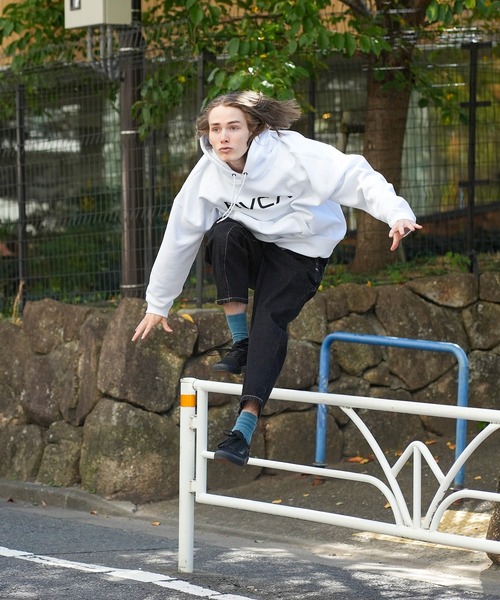 RVCA(ルーカ)の「RVCA メンズ BIG RVCA HOODIE パーカー【2023年秋冬モデル】/ルーカスタンダードブランドロゴプルオーバーフーディ(パーカー・メンズ・ブラック/ブルー系その他/グリーン系その他/ホワイト・X-LARGE/LARGE/MEDIUM/SMALL)」の21枚目の写真
