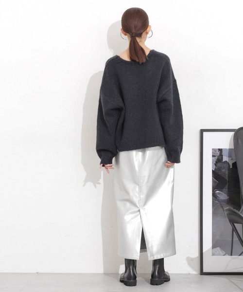 NANO universe（ナノユニバース）の「Vネックワイドニットプル