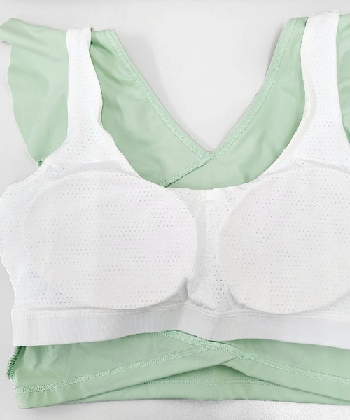 DAY CLOSET（デイ クローゼット）の「レディース ショルダーフリルのラップ風ヨガウェアトップス カップ付き タンクトップ[トレーニングウェア/ジムウェア/ピラティスウェア]（スポーツブラ・レディース・グリーン/ホワイト/アイボリー/パープル/ブラック・L/S/XL/M）」の12枚目の写真