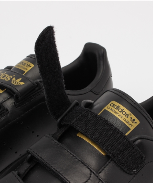 adidas(アディダス)の「<adidas(アディダス)> UA別注 MASTER -MEN(OCEANS 12月号掲載商品)†(スニーカー・メンズ・ブラック・25.5/26/26.5/27/27.5/28/28.5/29/29.5)」の2枚目の写真