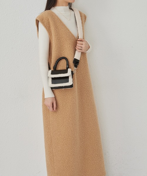 LA VORAGINE(ラ ヴォラジネ)の「ボアパイピンク ワイドベルト ミニショルダーバッグ(ショルダーバッグ・レディース・ブラック/ブラウン・FREE)」の9枚目の写真