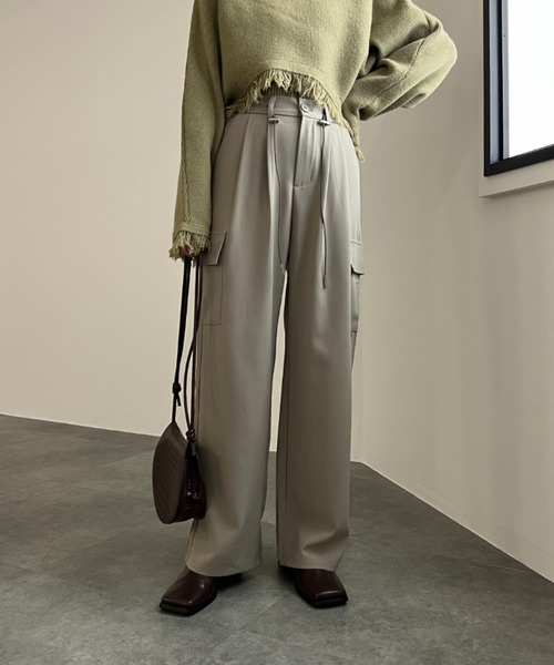 ISOOK（アイスー）の「【ISOOK / アイスー】タックカーゴスラックス / タックパンツ 低身長向けパンツ カーゴスラックス カーゴパンツ ドローコード ドロスト ZOZOTOWN限定（スラックス・レディース・ベージュ/チャコールグレー/ブラック・FREE）」の7枚目の写真