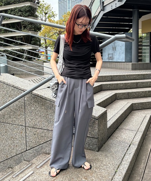 ISOOK（アイスー）の「【ISOOK / アイスー】タックカーゴスラックス / タックパンツ 低身長向けパンツ カーゴスラックス カーゴパンツ ドローコード ドロスト ZOZOTOWN限定（スラックス・レディース・ベージュ/チャコールグレー/ブラック・FREE）」の15枚目の写真