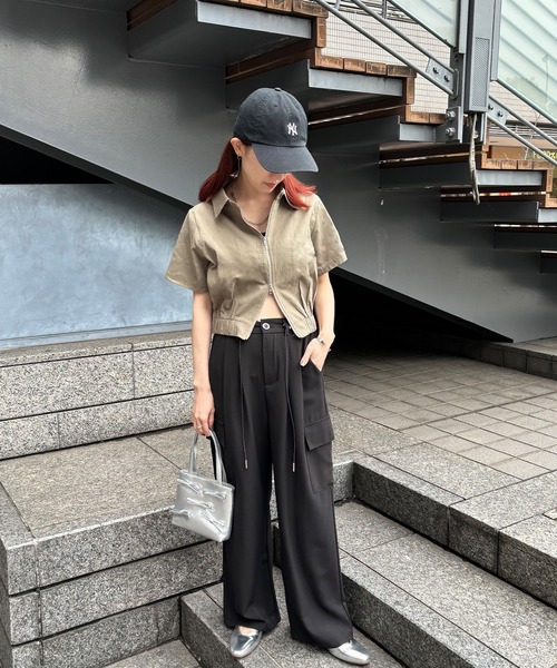 ISOOK（アイスー）の「【ISOOK / アイスー】タックカーゴスラックス / タックパンツ 低身長向けパンツ カーゴスラックス カーゴパンツ ドローコード ドロスト ZOZOTOWN限定（スラックス・レディース・ベージュ/チャコールグレー/ブラック・FREE）」の18枚目の写真