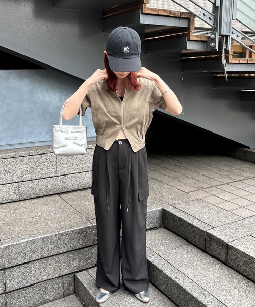 ISOOK（アイスー）の「【ISOOK / アイスー】タックカーゴスラックス / タックパンツ 低身長向けパンツ カーゴスラックス カーゴパンツ ドローコード ドロスト ZOZOTOWN限定（スラックス・レディース・ベージュ/チャコールグレー/ブラック・FREE）」の20枚目の写真