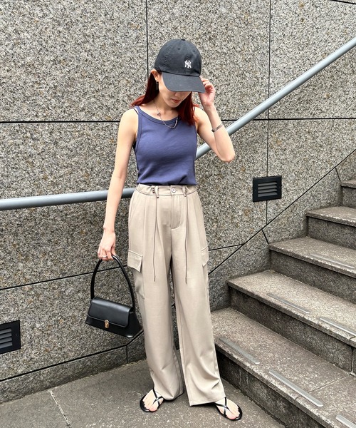 ISOOK（アイスー）の「【ISOOK / アイスー】タックカーゴスラックス / タックパンツ 低身長向けパンツ カーゴスラックス カーゴパンツ ドローコード ドロスト ZOZOTOWN限定（スラックス・レディース・ベージュ/チャコールグレー/ブラック・FREE）」の21枚目の写真