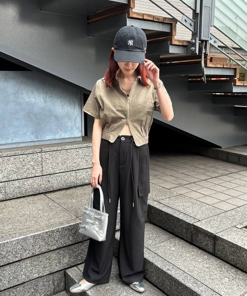 ISOOK（アイスー）の「【ISOOK / アイスー】タックカーゴスラックス / タックパンツ 低身長向けパンツ カーゴスラックス カーゴパンツ ドローコード ドロスト ZOZOTOWN限定（スラックス・レディース・ベージュ/チャコールグレー/ブラック・FREE）」の17枚目の写真