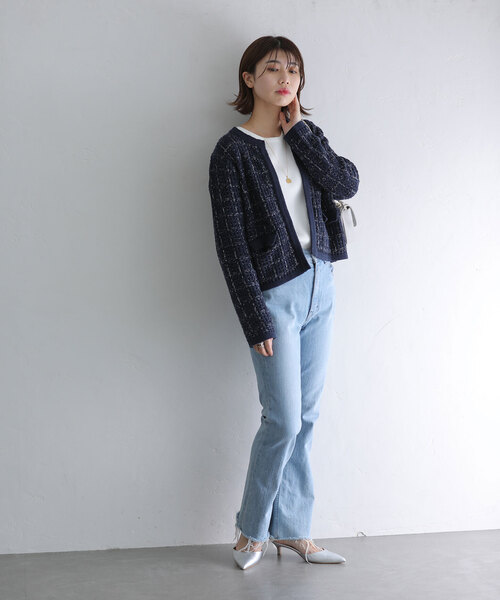 La TOTALITE(ラトータリテ)の「【TORRAZZO DONNA/トラッゾドンナ】別注ニットツイードカーディガン(ノーカラージャケット・レディース・アイボリー/ネイビー・FREE)」の4枚目の写真
