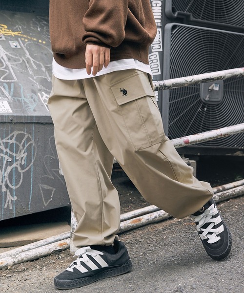 U.S. POLO ASSN.(ユーエスポロアッスン)の「U.S. POLO ASSN. 別注 ロゴ刺繍オーバーサイズカーゴパンツ(カーゴパンツ・メンズ・モカ/ブラック系/ベージュ/ブルー系/ネイビー/カーキ/ブラック・L/M/XL/S)」の5枚目の写真