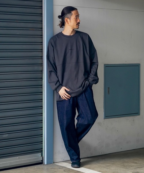 RVCA(ルーカ)の「RVCA メンズ FAKUE RVCA LS TEE ロングスリーブTシャツ/ルーカフロントスモールロゴステッチビッグサイズロングスリーブカットソー(Tシャツ/カットソー・メンズ・ホワイト/ブラック/カーキ/スミクロ・MEDIUM/X-LARGE/LARGE/SMALL)」の20枚目の写真