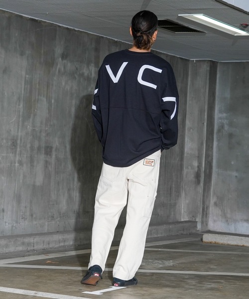 RVCA(ルーカ)の「RVCA メンズ FAKUE RVCA LS TEE ロングスリーブTシャツ/ルーカフロントスモールロゴステッチビッグサイズロングスリーブカットソー(Tシャツ/カットソー・メンズ・ホワイト/ブラック/カーキ/スミクロ・MEDIUM/X-LARGE/LARGE/SMALL)」の12枚目の写真