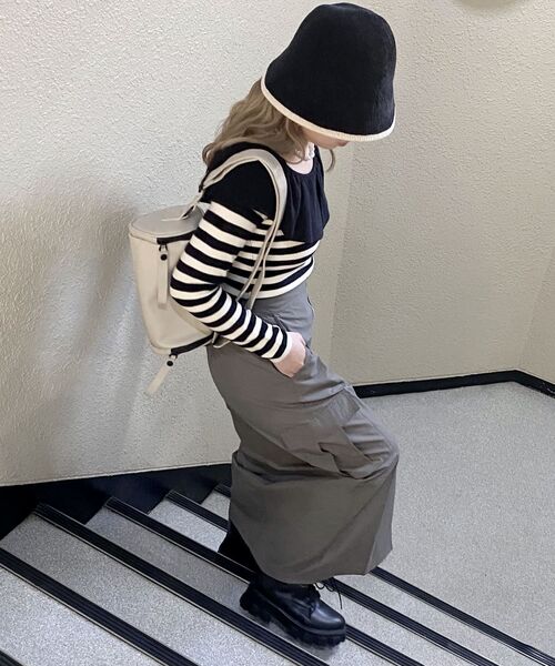 ur,Melty（ユアメルティー）の「フロントZIPナイロンスカート（スカート・レディース・オフホワイト/ブラック/ライトグレー・FREE）」の14枚目の写真