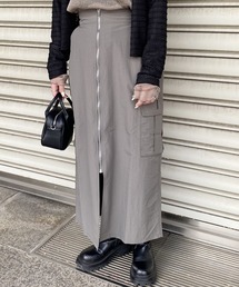 フロントZIPナイロンスカート