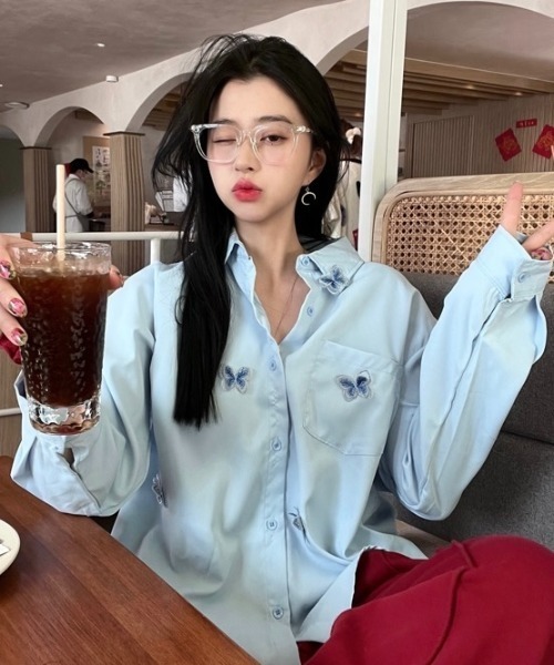 希少✨プリーツプリーズ 蝶々 バタフライ 長袖シャツ ブラウス カーディガン 楽天市場】柄シャツ 蝶 ちょうちょ バタフライ カラフル シアー