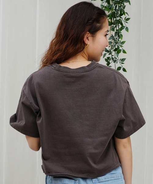 Hurley (ハーレー)の「Hurley/ハーレー Tシャツ 半袖 ショート丈 クロップ丈 ロゴ プリント シンプル ヘビーウェイト WSS2421020(Tシャツ/カットソー・レディース・ホワイト/ダークブラウン/チャコールグレー・M)」の19枚目の写真