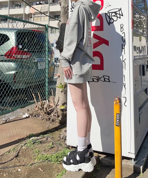 one wayザッカ（ワンウェイザッカ）の「厚底 ボリュームソールスポーツサンダル（サンダル・レディース・ホワイト/ブラック×ホワイト/ブラック・SMALL/LARGE/MEDIUM/X-LARGE）」の11枚目の写真