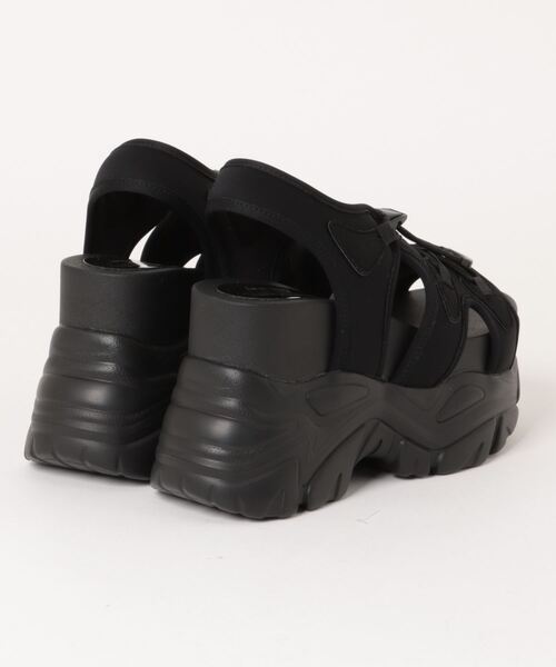 one wayザッカ（ワンウェイザッカ）の「厚底 ボリュームソールスポーツサンダル（サンダル・レディース・ホワイト/ブラック×ホワイト/ブラック・SMALL/LARGE/MEDIUM/X-LARGE）」の22枚目の写真