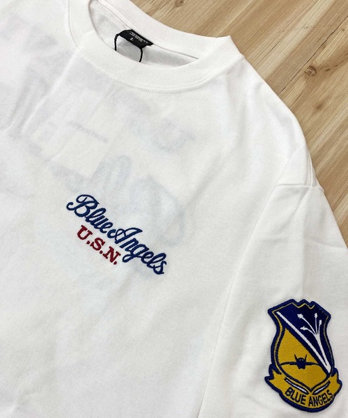 AVIREX(アヴィレックス)の「EMBROIDERED BLUE ANGELS 半袖Tシャツ(Tシャツ/カットソー・メンズ・ホワイト/ブラック/オリーブ/ブルー・M/L/XL/XXL)」の6枚目の写真