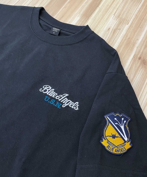 AVIREX(アヴィレックス)の「EMBROIDERED BLUE ANGELS 半袖Tシャツ(Tシャツ/カットソー・メンズ・ホワイト/ブラック/オリーブ/ブルー・M/L/XL/XXL)」の9枚目の写真