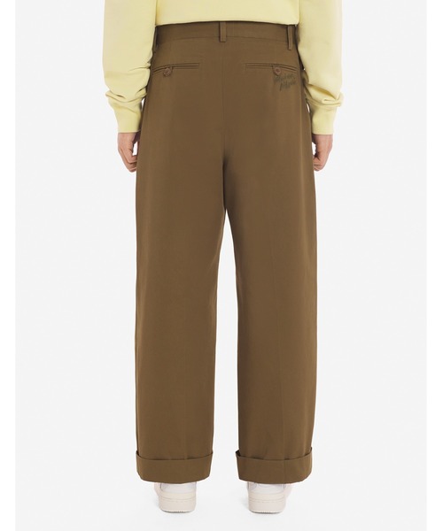 Maison Kitsune(メゾンキツネ)の「RELAXED CHINO(チノパンツ・メンズ・カーキ系・38/40/42/44)」の4枚目の写真