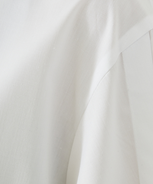 abahouse mavie（アバハウスマヴィ）の「袖タック深Vネックシャツ（シャツ/ブラウス・レディース・ホワイト/ダークネイビー/レモンイエロー・フリー）」の18枚目の写真