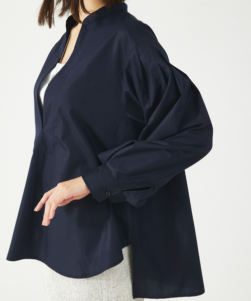 abahouse mavie（アバハウスマヴィ）の「袖タック深Vネックシャツ（シャツ/ブラウス・レディース・ホワイト/ダークネイビー/レモンイエロー・フリー）」の9枚目の写真