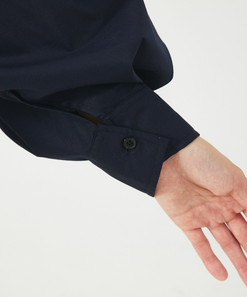 abahouse mavie（アバハウスマヴィ）の「袖タック深Vネックシャツ（シャツ/ブラウス・レディース・ホワイト/ダークネイビー/レモンイエロー・フリー）」の10枚目の写真