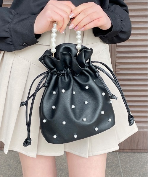 one wayザッカ(ワンウェイザッカ)の「パール巾着ショルダーバッグ(ショルダーバッグ・レディース・ブラック/モカ/ホワイト・FREE)」の1枚目の写真