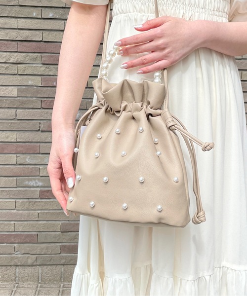 one wayザッカ(ワンウェイザッカ)の「パール巾着ショルダーバッグ(ショルダーバッグ・レディース・ブラック/モカ/ホワイト・FREE)」の3枚目の写真