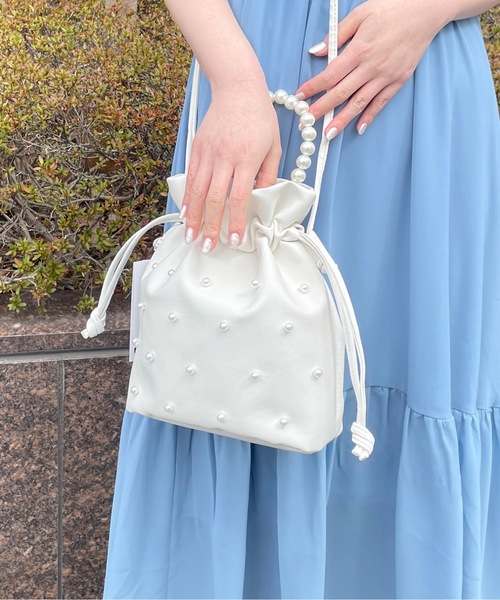 one wayザッカ(ワンウェイザッカ)の「パール巾着ショルダーバッグ(ショルダーバッグ・レディース・ブラック/モカ/ホワイト・FREE)」の5枚目の写真