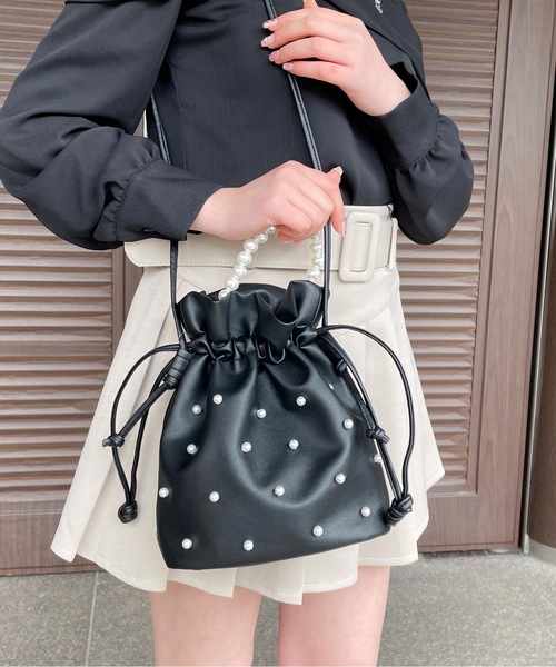 one wayザッカ(ワンウェイザッカ)の「パール巾着ショルダーバッグ(ショルダーバッグ・レディース・ブラック/モカ/ホワイト・FREE)」の8枚目の写真