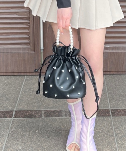 one wayザッカ(ワンウェイザッカ)の「パール巾着ショルダーバッグ(ショルダーバッグ・レディース・ブラック/モカ/ホワイト・FREE)」の19枚目の写真
