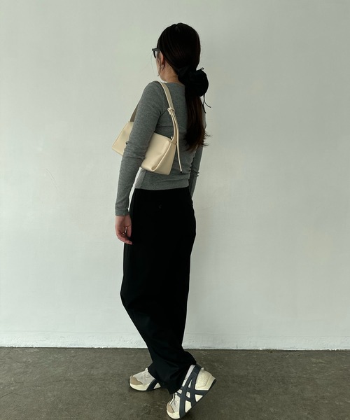 EFOLE（エフォル）の「【ZOZO限定】Oneshoulder bag / ワンショルダー バッグ（ショルダーバッグ・レディース・オフホワイト/ブラック/グリーン・FREE）」の10枚目の写真