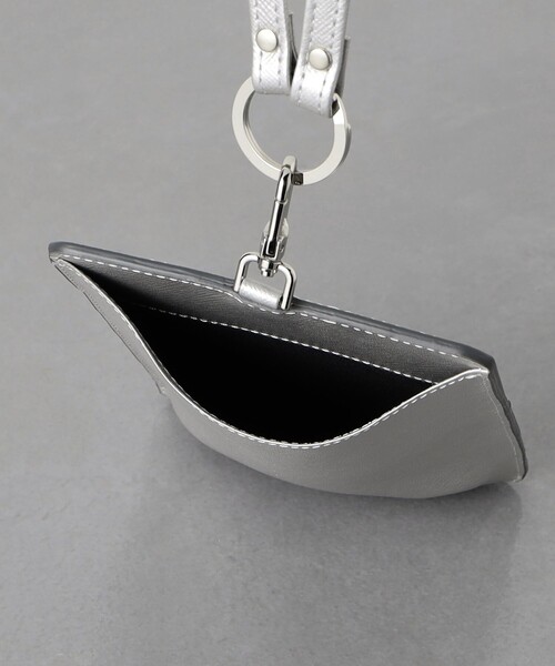 UNITED ARROWS（ユナイテッドアローズ）の「ストラップ モバイルケース（スマホケース/カバー・レディース・オフホワイト/シルバー/ブラック/ロイヤルブルー・FREE）」の17枚目の写真