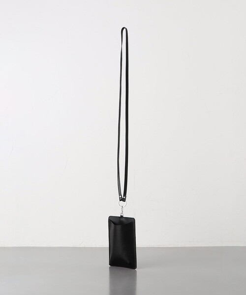 UNITED ARROWS（ユナイテッドアローズ）の「ストラップ モバイルケース（スマホケース/カバー・レディース・オフホワイト/シルバー/ブラック/ロイヤルブルー・FREE）」の20枚目の写真