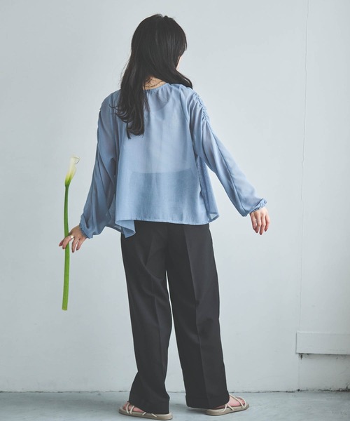 mil(ミル)の「【150㎝前後の小柄さんサイズ】シャーリングスリーブシアーブラウス(シャツ/ブラウス・レディース・ライトベージュ/サックスブルー/スモークピンク・XS/S)」の15枚目の写真