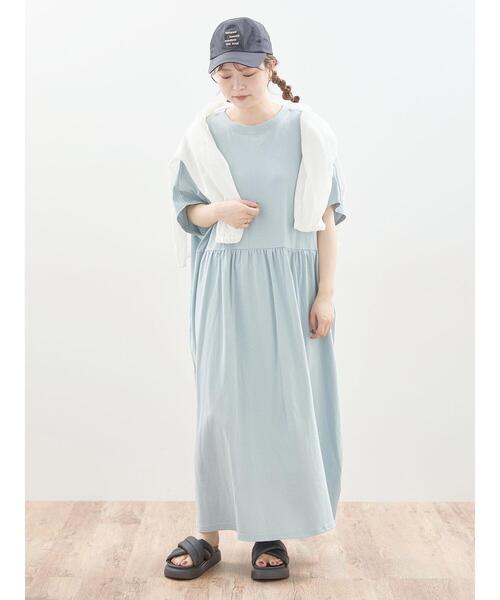 Samansa Mos2(サマンサ モスモス)の「【Sサイズ WEB限定】【抗菌防臭】風が通る涼しげカットワンピース(ワンピース・レディース・チャコールグレー/モカ/サックスブルー・M/S)」の4枚目の写真