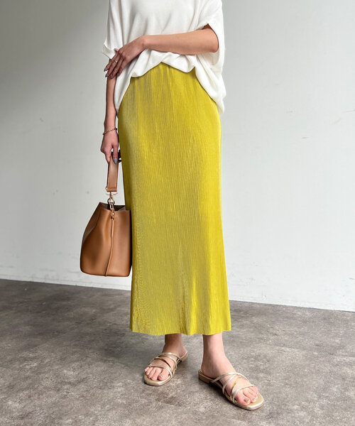 Chez toi（シェトワ）の「【マイナス３キロ見え】プリーツナロースカート（スカート・レディース・イエロー/ベージュ/カーキ/ブラック/グレー・FREE）」の5枚目の写真