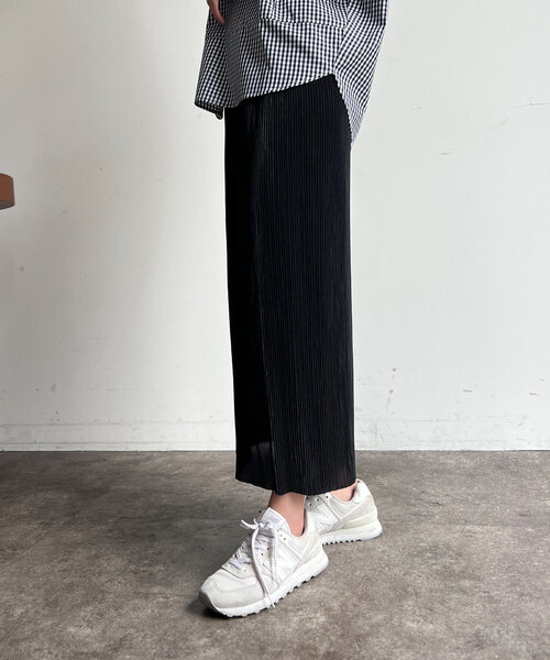 Chez toi（シェトワ）の「【マイナス３キロ見え】プリーツナロースカート（スカート・レディース・イエロー/ベージュ/カーキ/ブラック/グレー・FREE）」の13枚目の写真