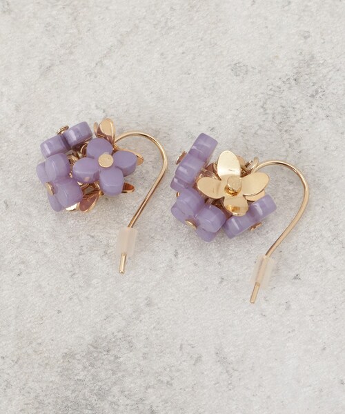 grove(グローブ)の「アジサイピアス(ピアス(両耳用)・レディース・ホワイト/ダークパープル・00)」の1枚目の写真