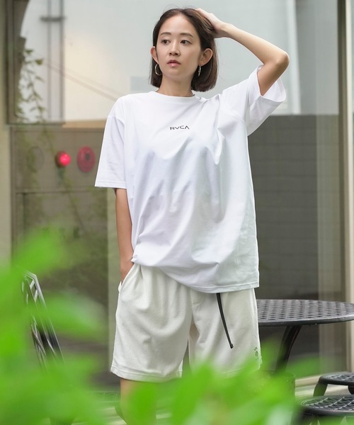 RVCA（ルーカ）の「RVCA メンズ 【AZUL】 DOUBLE RVCA SPLIT SS ラッシュガード 【2024年夏モデル】/ルーカアズールコラボワンポイントロゴバックプリント半袖Tシャツ（ラッシュガード・メンズ・ブラック/ホワイト・FREE）」の10枚目の写真