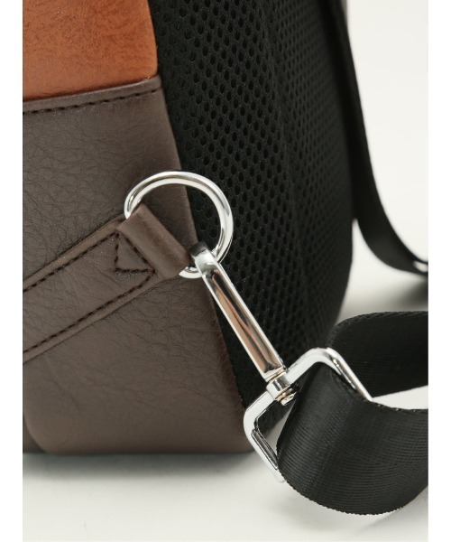 TAKA-Q（タカキュー）の「【両掛け仕様】タカキュー カラーコンビ ボディバッグ（ボディバッグ/ウエストポーチ・メンズ・ブラック/キャメル/ネイビー・FREE）」の19枚目の写真