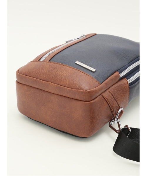 TAKA-Q（タカキュー）の「【両掛け仕様】タカキュー カラーコンビ ボディバッグ（ボディバッグ/ウエストポーチ・メンズ・ブラック/キャメル/ネイビー・FREE）」の12枚目の写真