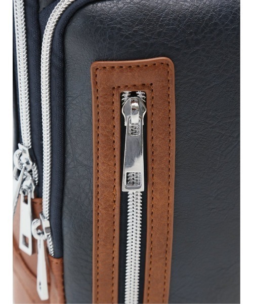 TAKA-Q（タカキュー）の「【両掛け仕様】タカキュー カラーコンビ ボディバッグ（ボディバッグ/ウエストポーチ・メンズ・ブラック/キャメル/ネイビー・FREE）」の13枚目の写真