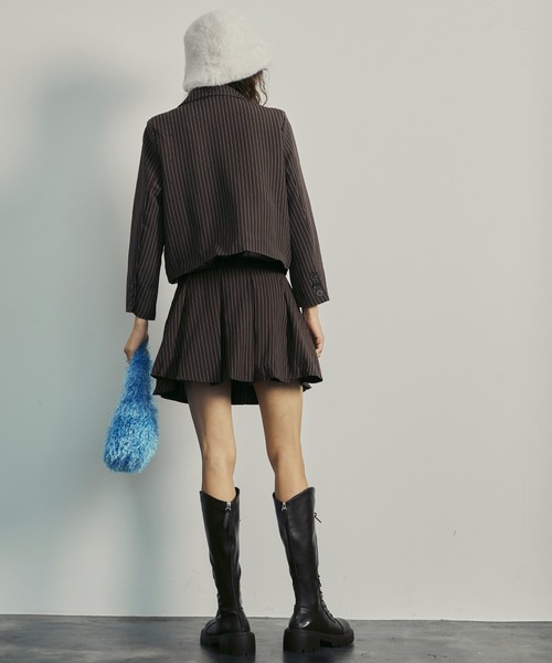uyu.（ウユ）の「Striped Short Jacket + Pleated Skirt Setup