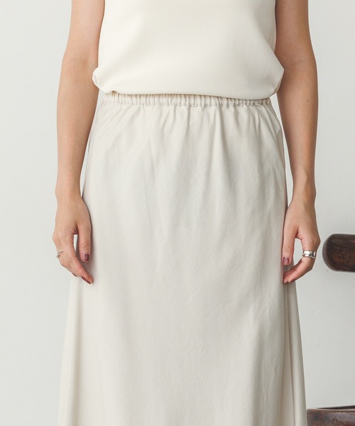hunch（ハンチ）の「ビンテージサテン セミフレアスカート（スカート・レディース・アイボリー/オリーブ/スミクロ・FREE）」の10枚目の写真